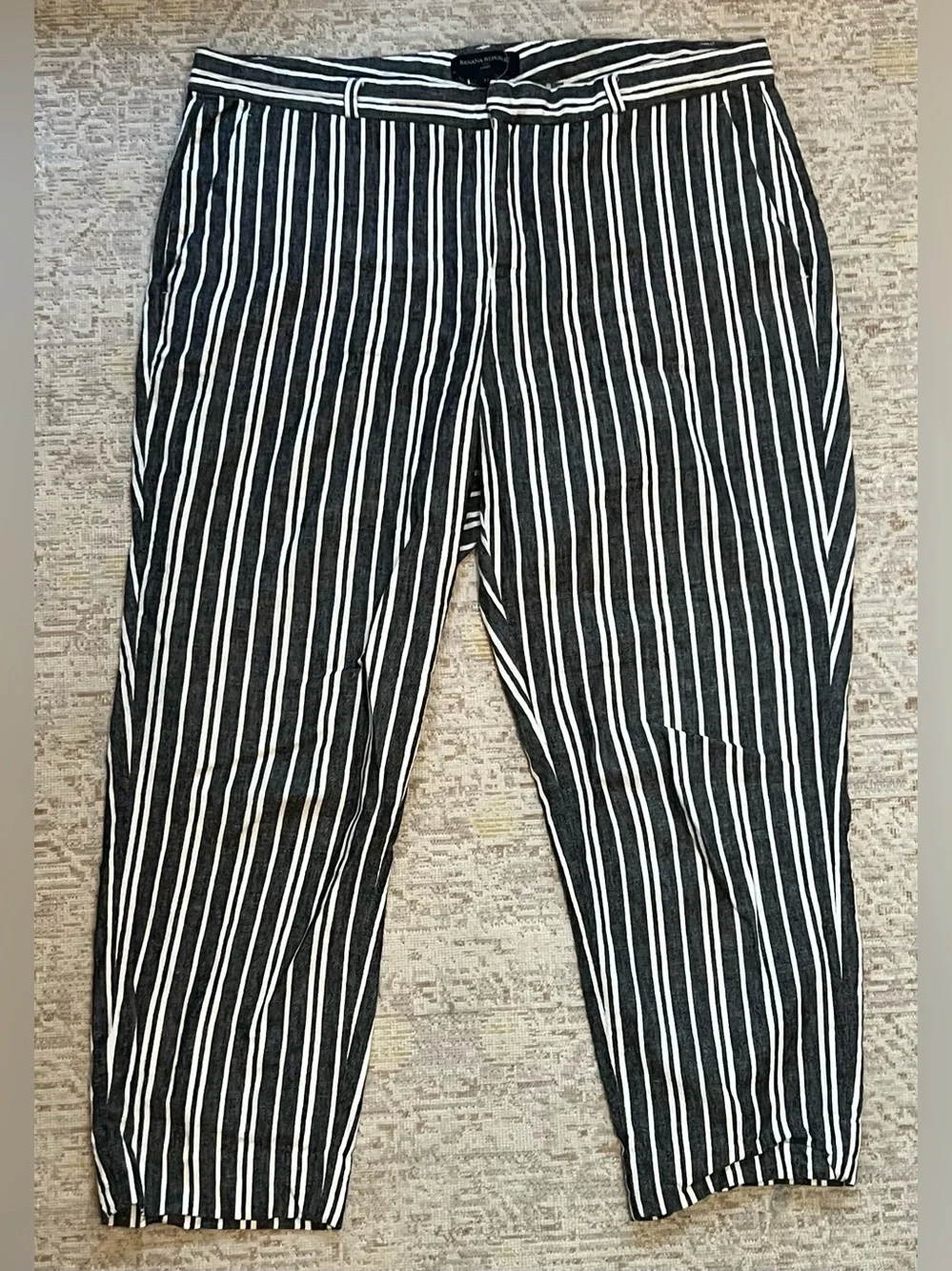 Banana Republic Women’s Linen Blend Black and White Stripe Ankle Pants Sz 14